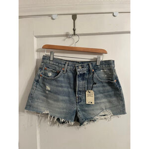 New with Tags: Levis 501 Womens Waist Size 28 Denim Jean Shorts Distressed Blue